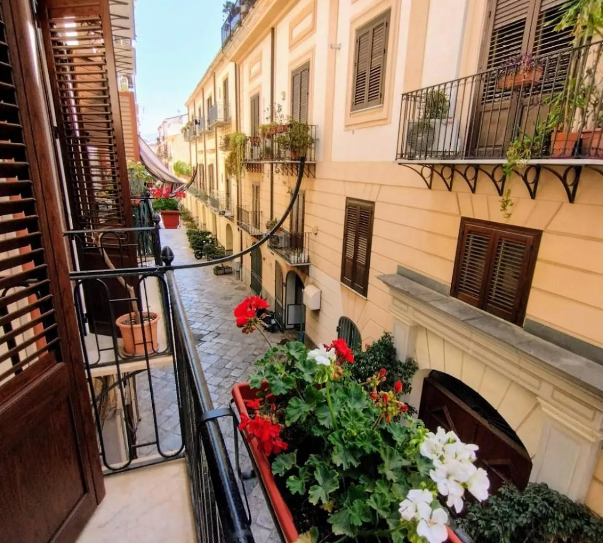 Domus Vetriera Apartment Palermo